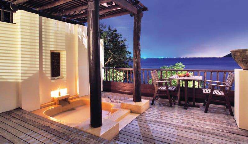 Le Vimarn - Premier Ocean Hillside View at Night